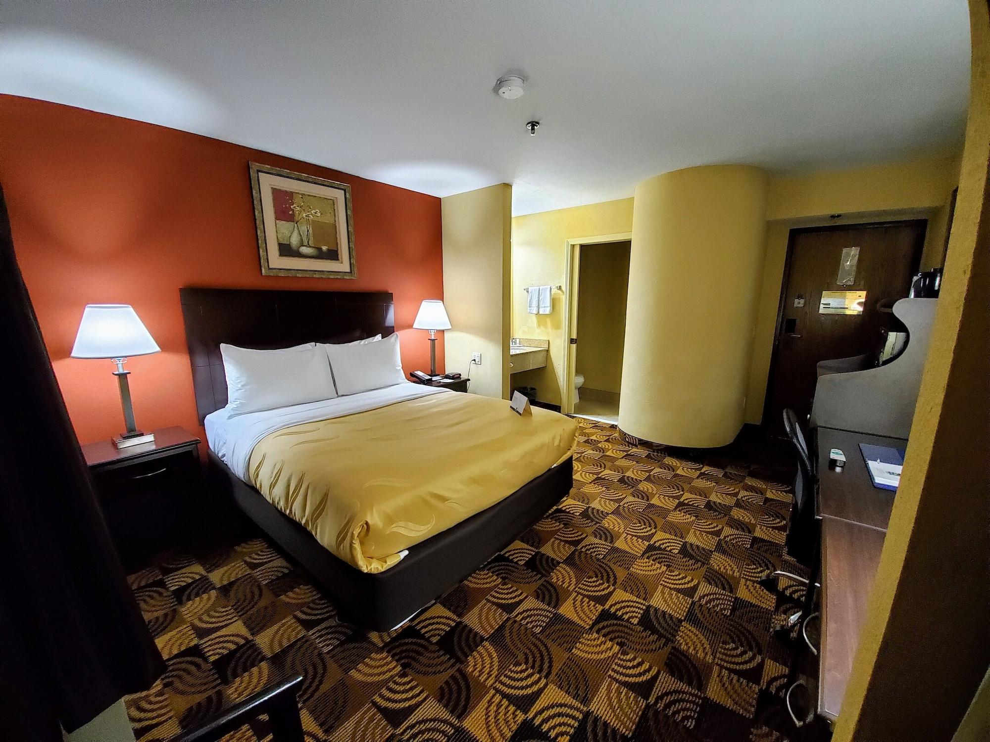 Quality Inn Brunswick Cleveland South Ngoại thất bức ảnh