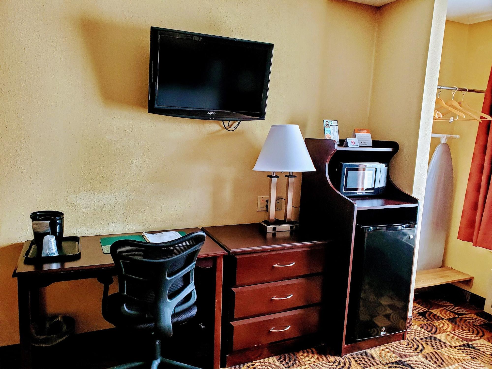 Quality Inn Brunswick Cleveland South Ngoại thất bức ảnh