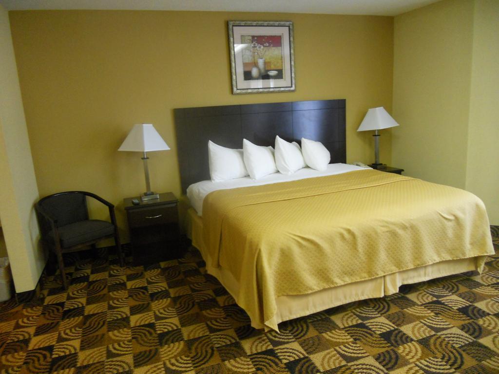 Quality Inn Brunswick Cleveland South Ngoại thất bức ảnh