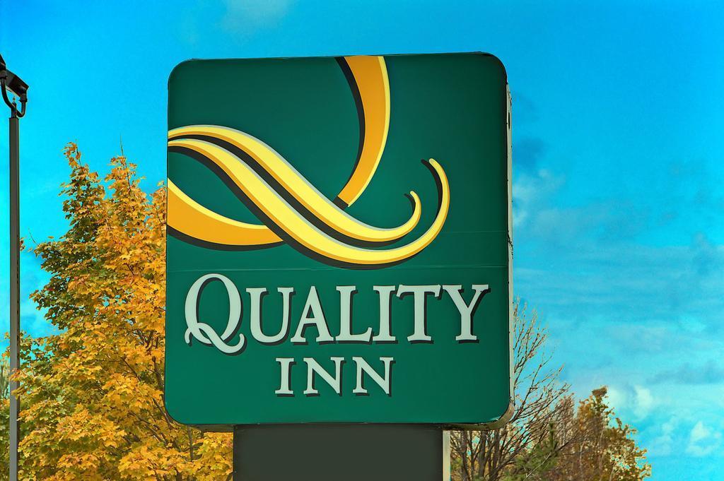 Quality Inn Brunswick Cleveland South Ngoại thất bức ảnh
